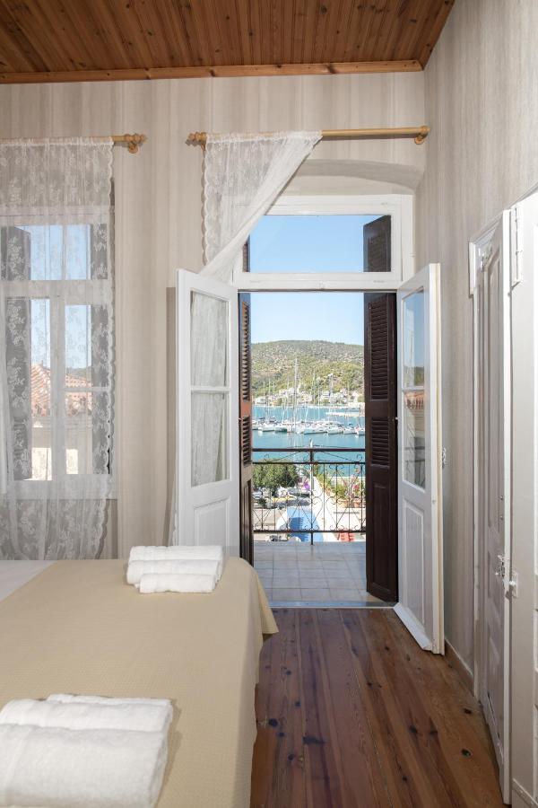 Neoclassical Manor House Poros Town エクステリア 写真