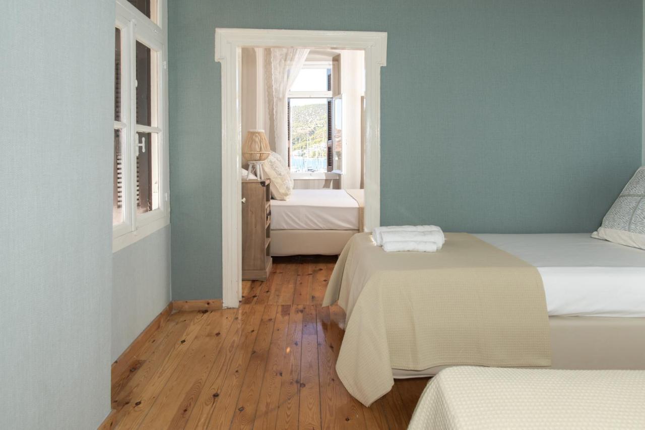 Neoclassical Manor House Poros Town エクステリア 写真