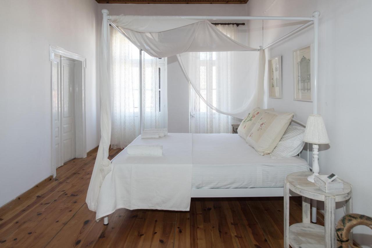 Neoclassical Manor House Poros Town エクステリア 写真